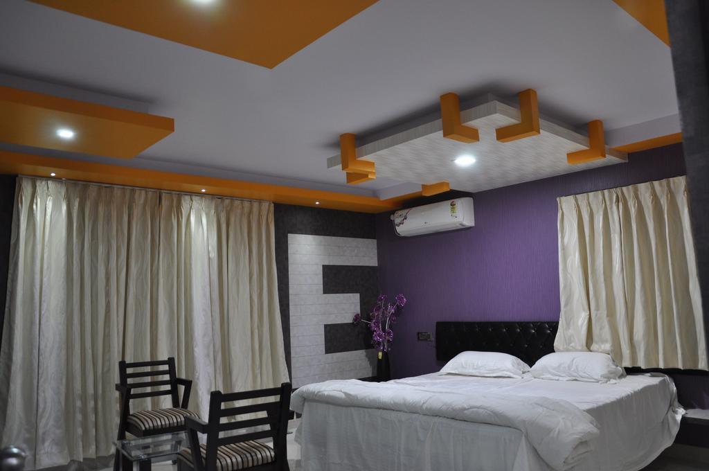 Hotel Av Comforts Settahalasūr 部屋 写真