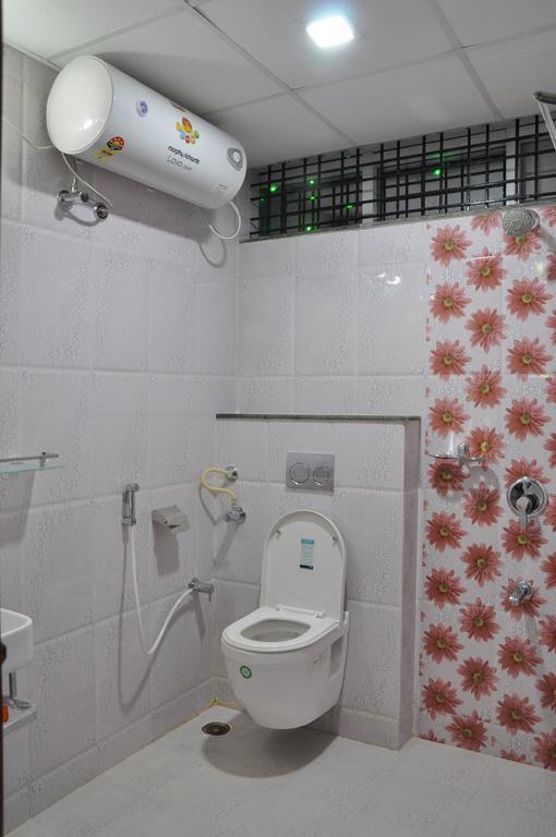 Hotel Av Comforts Settahalasūr エクステリア 写真